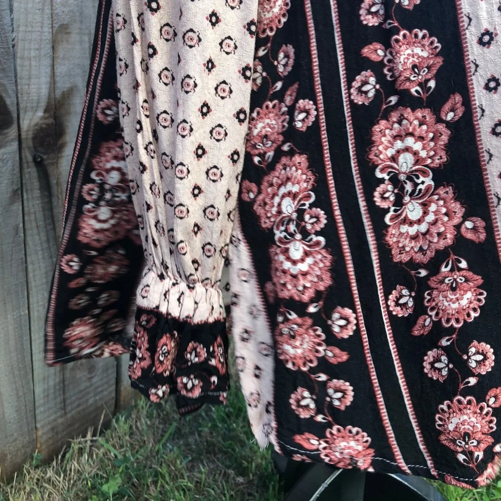 Free People Boho Floral Cream Colored Tunic - Picture 8 of 9